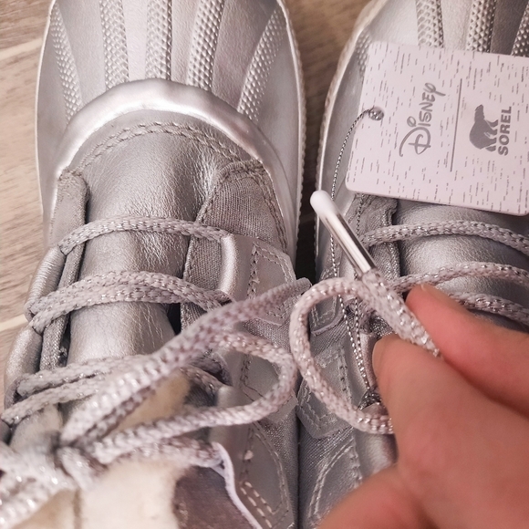 Sorel x Disney Frozen Out 'N About Waterproof Faux Shearling Bootie 6 NWT - Picture 5 of 7